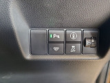 【パーキングセンサー】駐車時や狭い場所で障害物を検知し、音や表示でお知らせします。