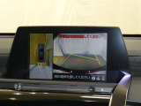 マルチビューバックガイドモニターで、後方を確認しながら安心して駐車することができます。運転初心者も熟練者も必須の機能ですよ!