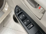 電動格納式ドアミラー!全席パワーウインドウ!運転席にはオート機能付!