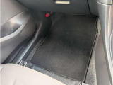 助手席フロアマットです。