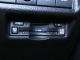 高速道路を賢く使うETC2.0装備です。高速道路とクルマが情報を連携して渋滞の迂回ルートや災害時の適切な誘導をしてくれたりします。