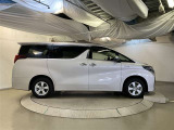 車高が高く、所有感を満たしてくれる乗り心地です☆