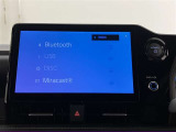 Bluetooth接続に対応 ミラーキャストに対応しております(スマートホンやタブレットの画面を本機の画面に表示したり音声を再生いたします。本機とデバイスはWi-Fiで接続いたしますiso端末は非対応