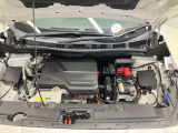 電気自動車のメンテナンスは日産にお任せください。電気自動車を知り尽くしたプロが最新の機器を使ってお車の点検・整備を実施します。エンジンオイルなどがないので、メンテナンス費用が安いのも魅力的です。