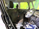 運転席シート廻りは使用感も少なく、良好な状態となっています。丁寧に使われていたことがよくわかりますね。