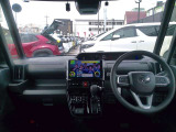 見通しのよいすっきりとした視界で、誰でも運転しやすいです。運転のしやすさは疲れにくさにも繋がりますよ♪