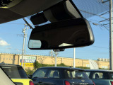 自動防眩ミラー搭載