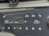 ハンドルヒーター付き☆運転席&助手席シートヒーターも付いてます☆冬場の寒い日にお使いください(^^)/