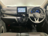 運転席からの視界が左右に広く隅々まではっきりと見渡せます。車の前端も把握しやすく安心して運転できます★