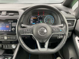 周囲が広く見わたせて運転しやすく室内も広々★