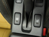 運転席と助手席にはシートヒーターも付いています!