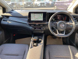 運転席まわりは機能的で操作しやすいです。