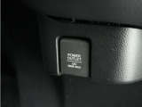 ◆12V電源ソケット◆スマートフォンの充電等にも便利な電源ソケット!使いやすい場所に装備されています。