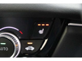 運転席・助手席に3段階の温度調整があるシートヒーターを装備。寒い時期には重宝する装備ですね!