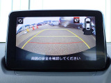 バックカメラ装備しております。駐車時に大変役に立ちますよ。駐車が苦手な方にも便利機能です。