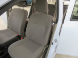 ★中古車の特権!フロアマット付いてます!新車のときは別売り!当店はもちろん車輌本体価格に含まれておりますのでご安心を!★