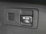 アクセサリーコンセント(AC100V・100W)を装備