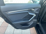 車両詳細など、気になる点などがございましたらお気軽にお問い合わせ下さいませ。より詳細なお写真もメールでお送りいたしますので、まずはお問い合わせを!