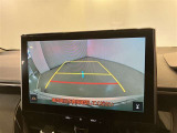 バックギアに入れると、このように後方が映し出されます!駐車の際とても安心!便利!最終確認はご自身の目と耳で必ず行ってください!