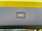 【パワーバックドア】スマートキーや運転席のボタンを押すだけでリアゲートが自動で開閉します!荷物を持っている時や、高い位置にあるバックドアを閉める際に便利な機能です。