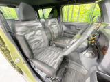 運転席シート廻りは使用感も少なく、良好な状態となっています。丁寧に使われていたことがよくわかりますね。