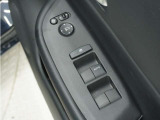 ◆パワーウィンドウスイッチ◆運転席から全席の窓の開閉操作を行うことが出来いつでも換気ができます!