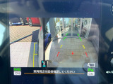 【フロント&サイド&バックカメラ】ドライバーから見にくい死角部分を映像で確認できるカメラを各所に装着。見通しがきかない場所や住宅密集地などを運転することが多い人におすすめの安心装備です。