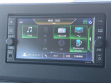 様々なオーディオソースがございます。運転中に好きな音楽を聴くことが可能です。
