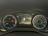 【スピードメーター】メーターがシンプルで見やすく運転しやすいですね!