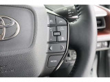 レーダークルーズコントロール(追従機能付)を装備♪ 先行車に合わせた追従走行や一定速度での走行が可能です。ロングドライブ時にも便利な装備です(^^)/