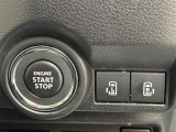 両側パワースライドドア付きだから、狭い駐車スペースなどでの 乗り降りラクラク!小さなお子さまのいるご家庭には嬉しい装備。