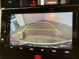 バックガイドモニターで、後方を確認しながら安心して駐車することができます。運転初心者も熟練者も必須の機能ですよ!