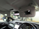 バニティーミラー★運転席、助手席に装備しています。