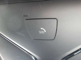 SOSコール装備です。緊急時は遠慮なく押してください。BMWメーカーエマージェンシーに直結致します。