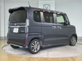 ご納車までの期間ですが、県内のお客様は1、2週間、県外のお客様は2、3週間ほどでご納車が可能となります。ただし、お支払いや書類の状況によっては多少の前後もありますので、その際には何卒ご了承下さい。