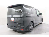 バックカメラが付いているので後方確認が非常にしやすいです。今や運転初心者も熟練者も必須装備!ついていて損はないですね♪