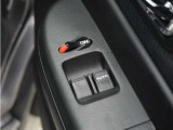 ◆パワーウィンドウスイッチ◆運転席から全席の窓の開閉操作を行うことが出来いつでも換気ができます!