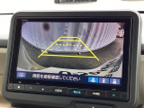 バックカメラも装備しております。車庫入れの苦手なお客様も安心!重宝してくれます!