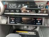 運転席&助手席にシートヒーター付いてます。寒い日に助かります