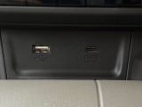 車内でのスマホ・タブレットの充電もお任せください!