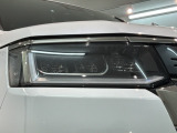 LEDヘッドライトは、点灯の瞬間から最大光量を発揮し、突然暗くなるトンネルなどでの安定感を高めます。