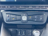 オートエアコンで温度調整も楽チン!四季を問わず快適に運転することが出来ます。