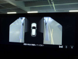 【サイドカメラ】幅寄せ時も安心。フロントボンネット脇の死角がなくせます。カメラで確認することで、寄せすぎてホイールを擦ってしまうことも防げます!