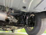 お車を安心してお乗りいただく為には、足回りの定期点検が欠かせません。サービスサポート(有償保証)では無料点検もご提供しており、安心のカーライフをお過ごしいただけるサポート体制が整っています。