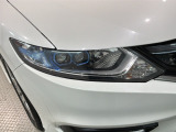 LEDヘッドライトは、点灯の瞬間から最大光量を発揮し、突然暗くなるトンネルなどでの安定感を高めます。
