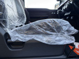 届出済未使用車となっておりますので運転席も状態は良好です。