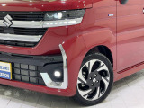 ヘッドライトもフォグランプもポジションランプも「LED」!明るく夜道を照らし出します!更にはフロントウィンカーには流れるシーケンシャルタイプを搭載!