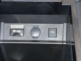 USBポートも備え付けられていますのでお手持ちの音楽機器・スマホを繋げて楽しむ事が出来ます!