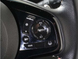 ◆アダプティブクルーズコントロール◆予め設定した車速内でクルマが自動的に加減速。前走車との適切な車間距離を維持しながら追従走行します。【LKAS】車線維持支援システムでステアリング操作を支援。