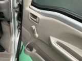 運転席側のドア部。手動になります